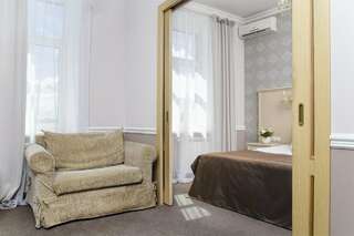 Гостиница Астерия Санкт-Петербург Фонтанка сьют с джакузи и видом на набережную-1